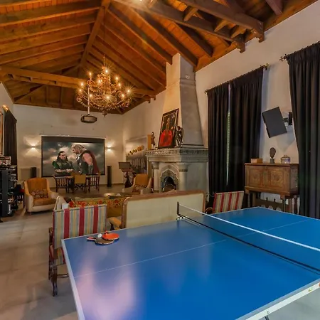 Hacienda Del Mar *